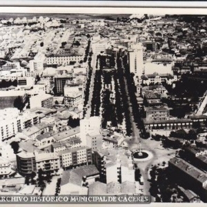 Vista aérea de Cáceres en 1968