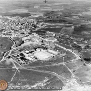 Vista aérea de Cáceres en 1960