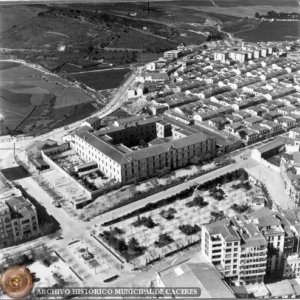 Vista aérea de Cáceres en 1960