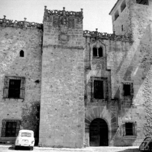 Palacio de los Golfines de Abajo