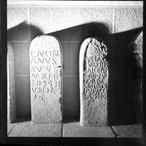 Lápida I. TURPILLA y lápida C. NORBANUS