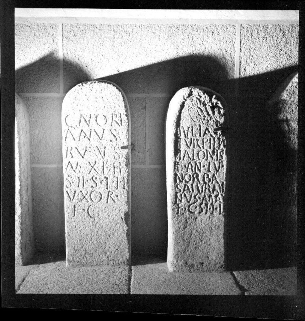 Lápida I. TURPILLA y lápida C. NORBANUS