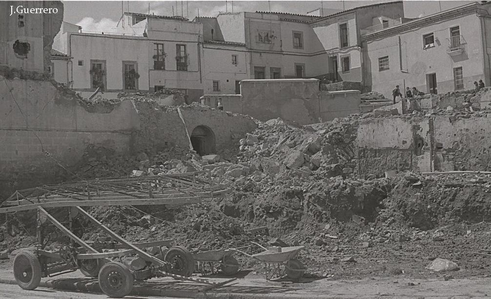 derribo-mercado-2