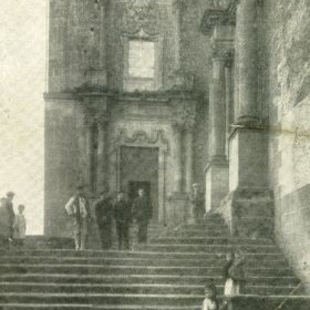 Instituto El Brocense en la Plaza de San Jorge