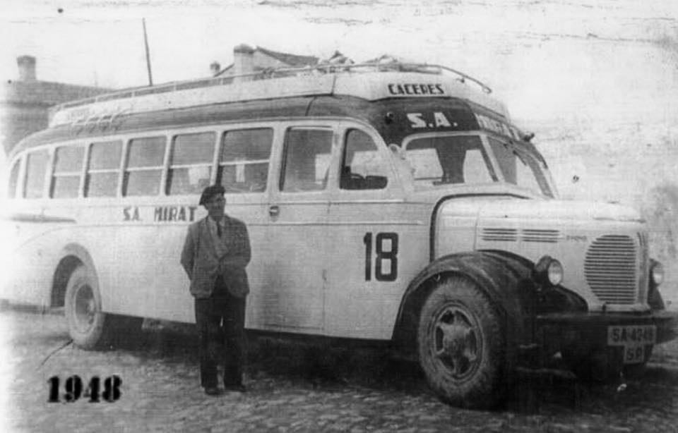 Autobús de línea de la Emprea MIRAT