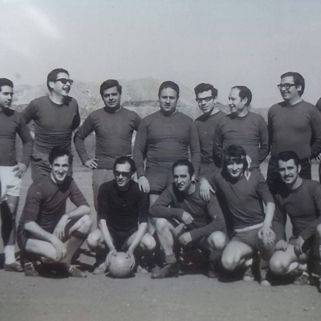 Equipo de fútbol formado por empleados, profesores y frailes del Colegio San Antonio