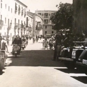 Desfile de Vespas por Cáceres