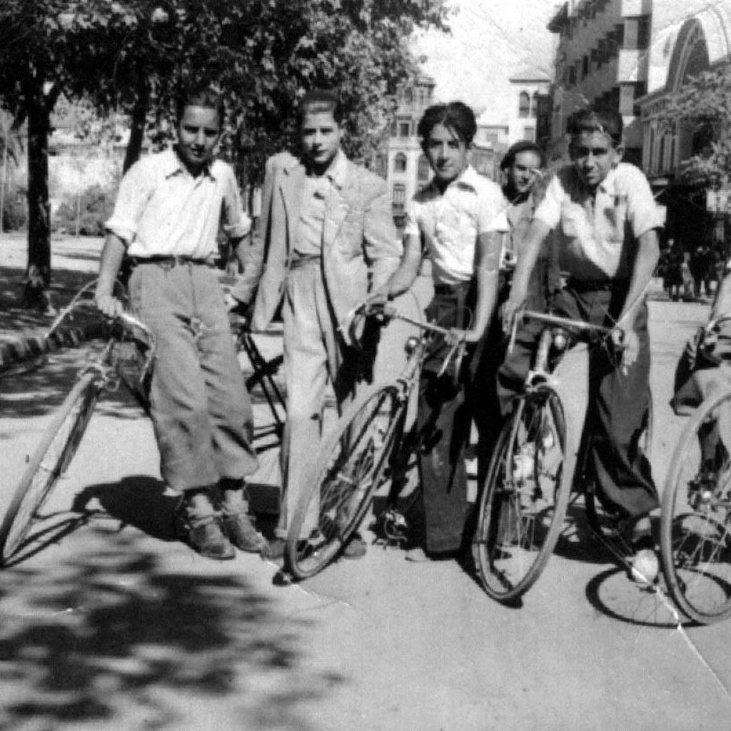 Cánovas el circuito improvisado para los aficionados al ciclismo