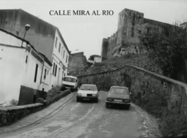 Calle Miralrío