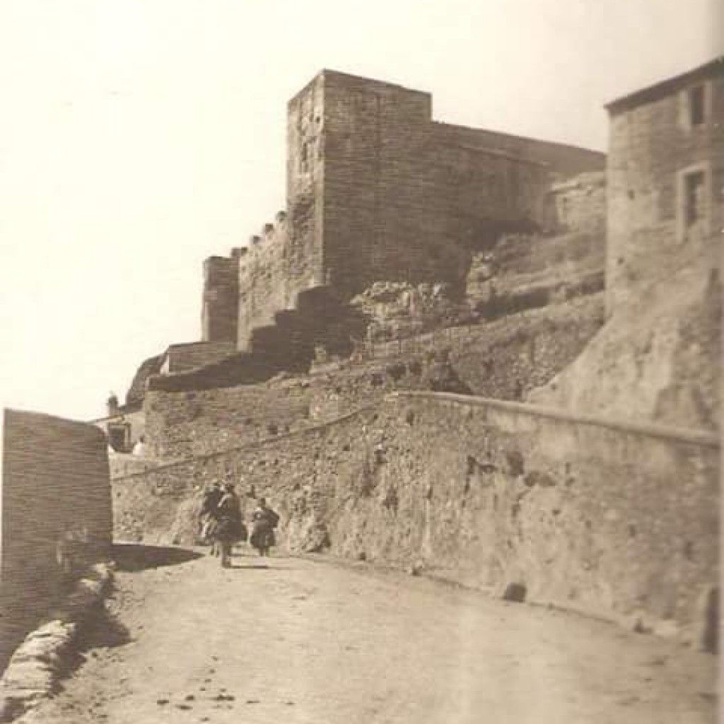 Murallas y torreones del Alcázar