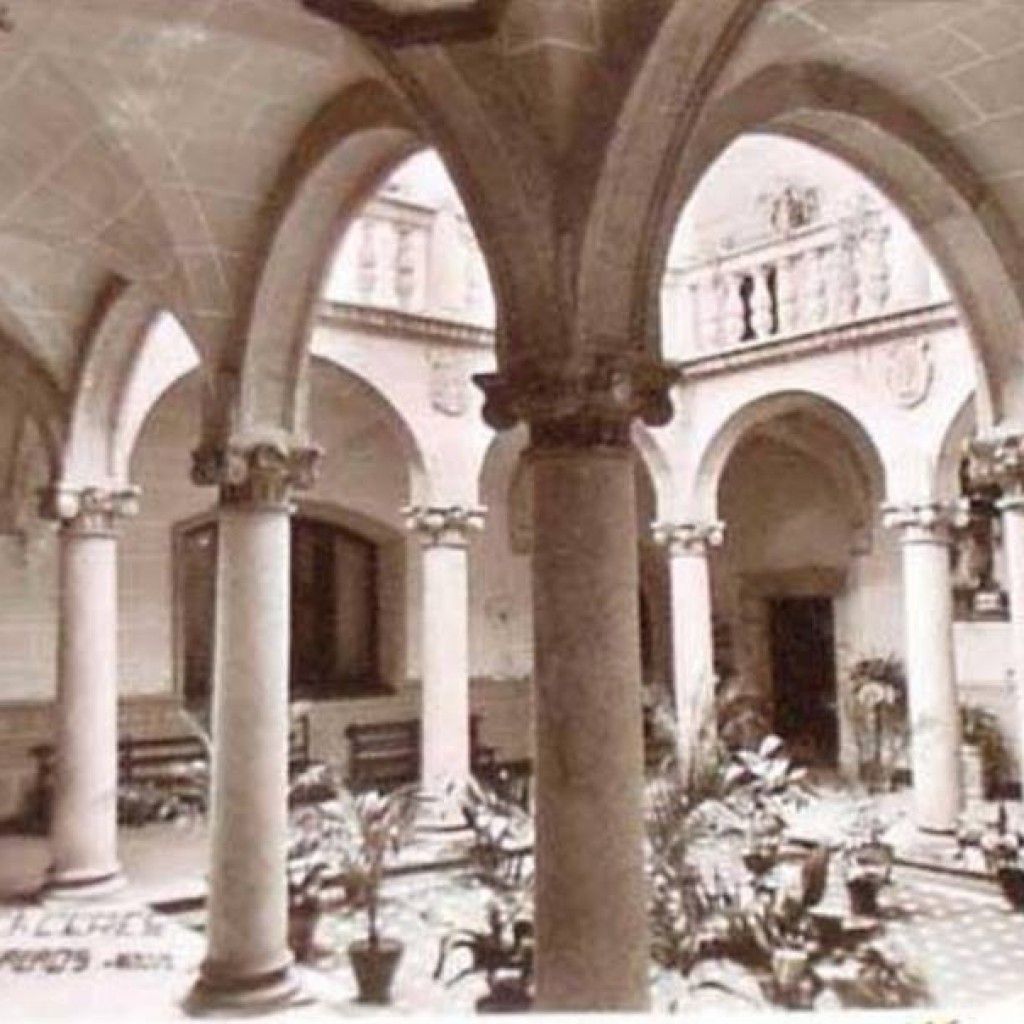 Patio Casa de los Perero