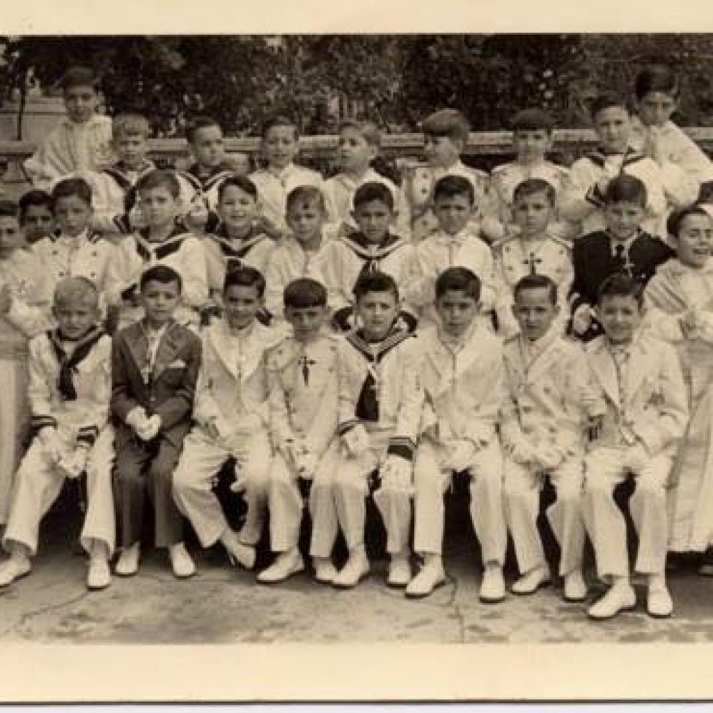 Primera comunión de alumnos del Colegio San Antonio