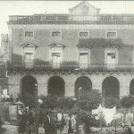 Mercado a las puertas del Ayuntamiento
