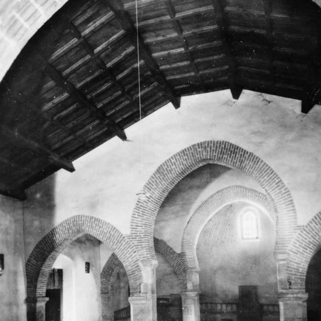 Interior de la Iglesia del Espíritu Santo