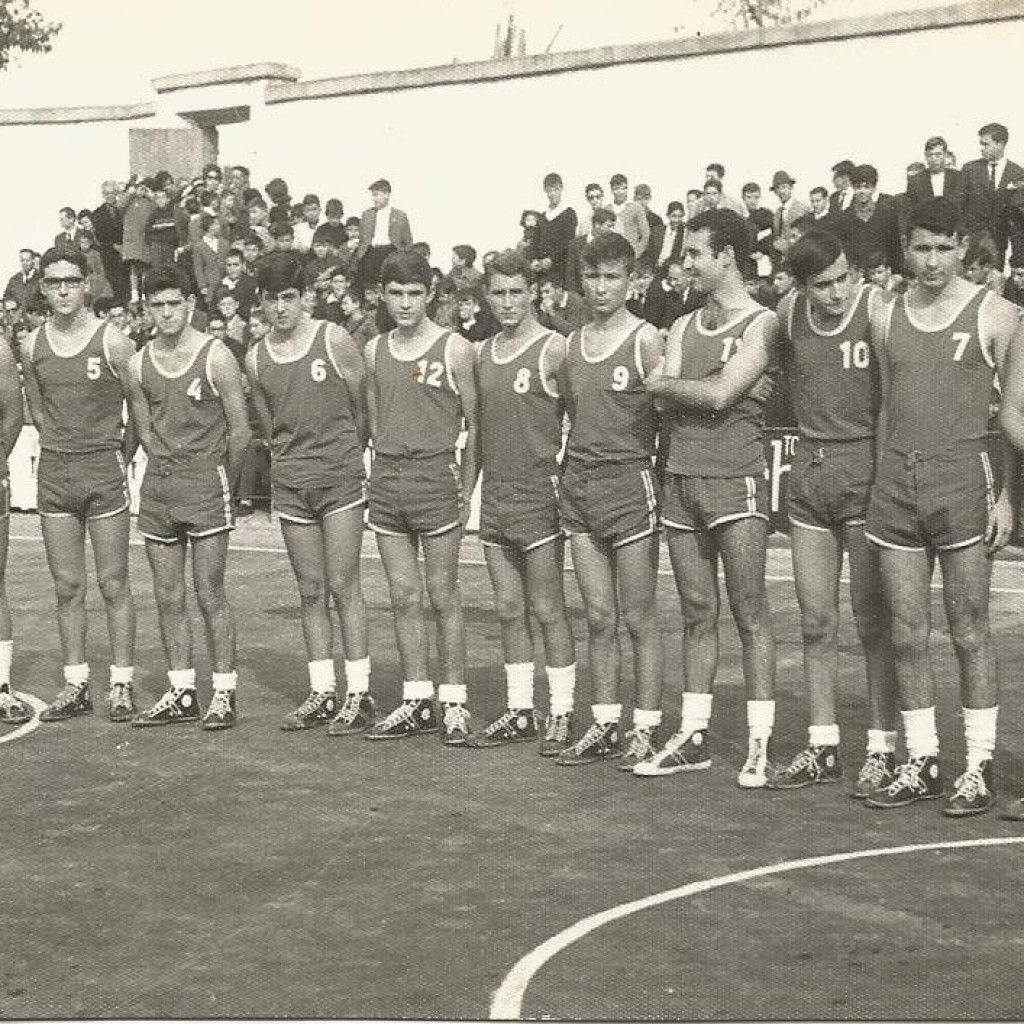 Inauguración de la cancha de baloncesto de Talleres Municipales