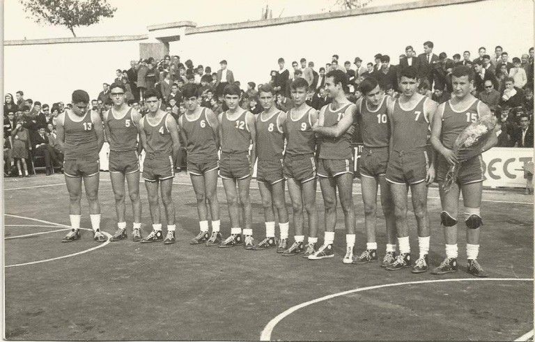 Inauguración de la cancha de baloncesto de Talleres Municipales
