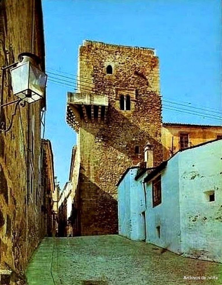 Torre de los Cáceres-Andrada, más conocida como de los Espaderos