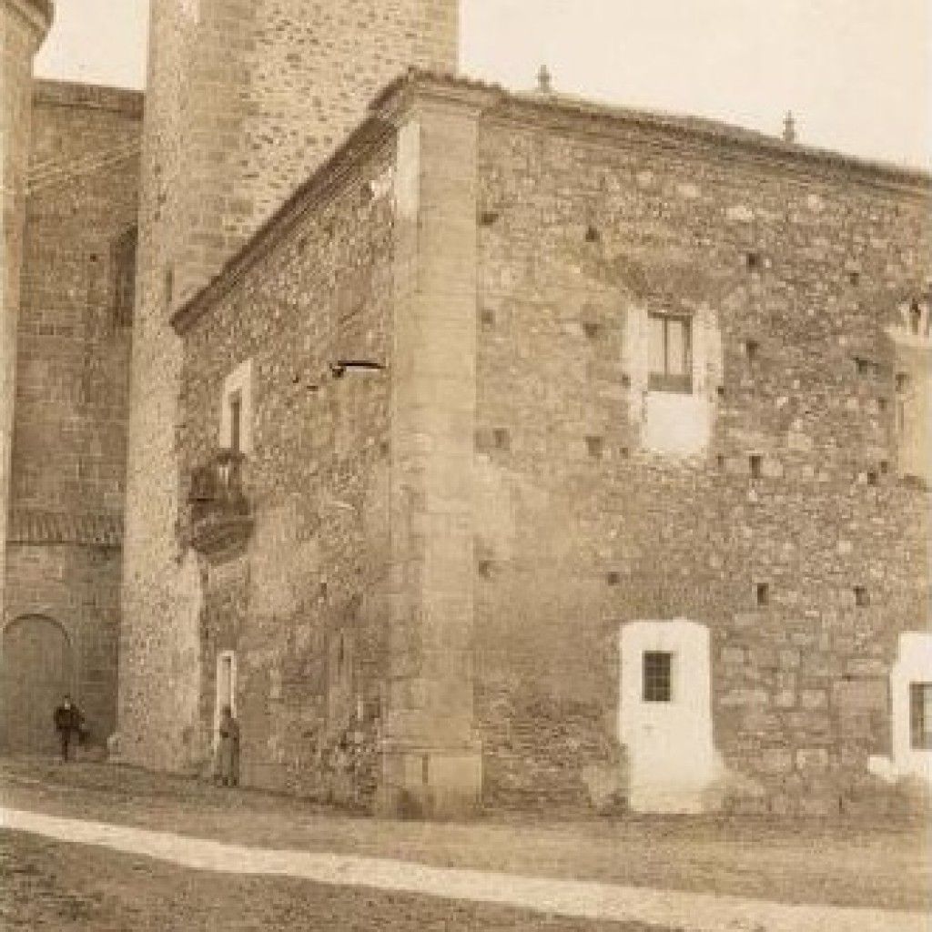 Palacio y Torre de las Cigüeñas