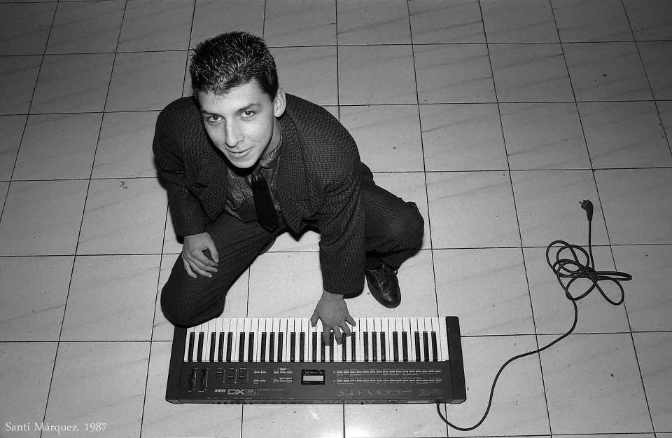 Tommy teclista del grupo Coup de Soupe 1987