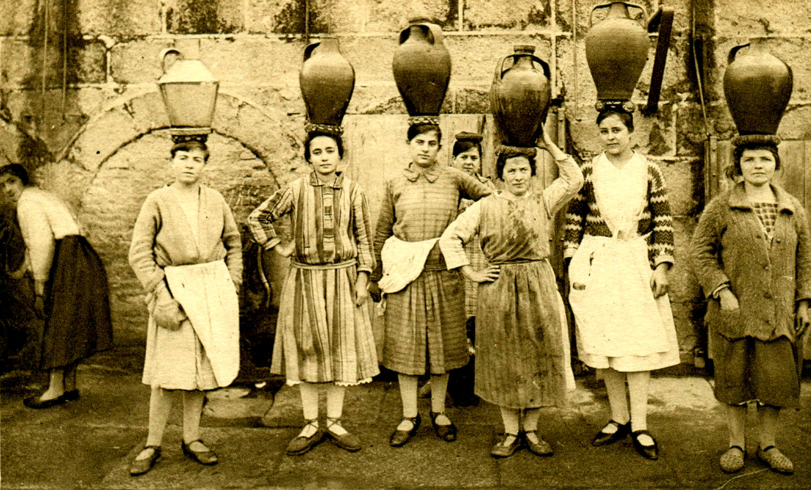 Cáceres. Fuente Concejo (Postal nº 19) (2)