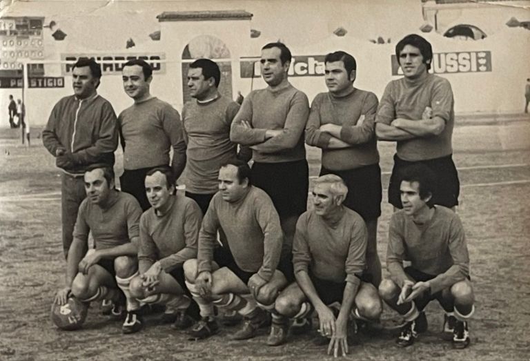 Equipo de fútbol en la Ciudad Deportiva