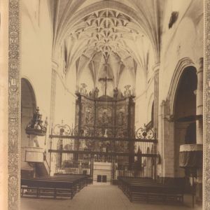 Detalle del interior de la Iglesia de Santiago de Cáceres