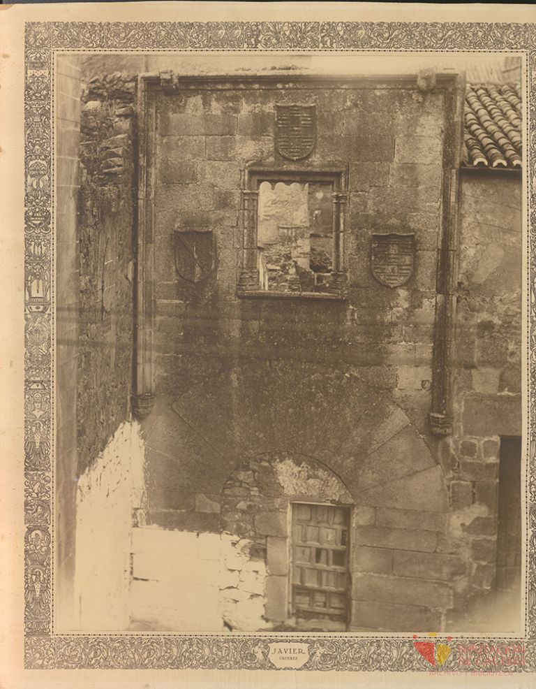 Casa de Diego García de Ulloa el Rico de Cáceres