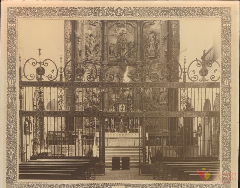 Reja de la capilla mayor de la Iglesia de Santiago de Cáceres