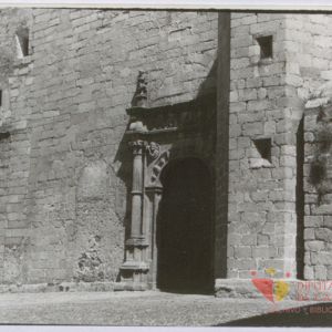 Puerta de la Iglesia de San Mateo de Cáceres