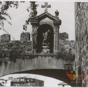 Templete del Arco de la Estrella de Cáceres