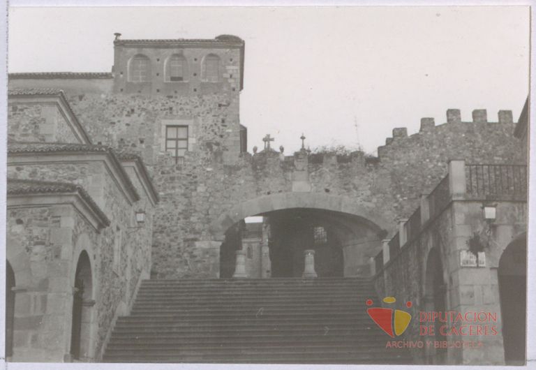 Arco de la Estrella de Cáceres