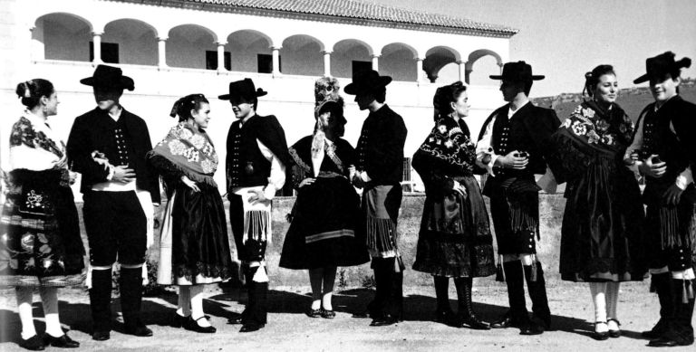Trajes regionales cacereños