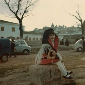 Niña en Romería de San Blas de Cáceres