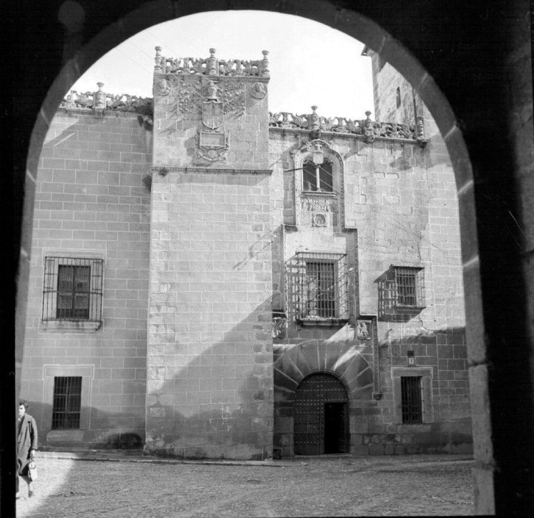 Palacio de Golfines de Abajo