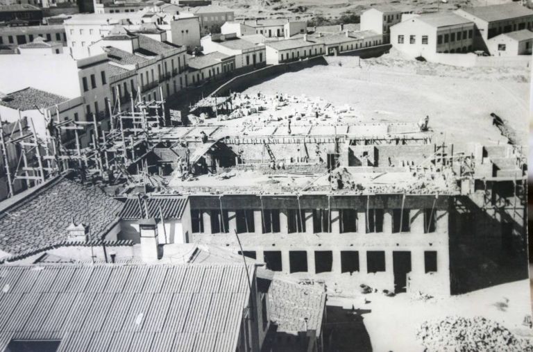Construcción del edificio de la Escuela de Maestría