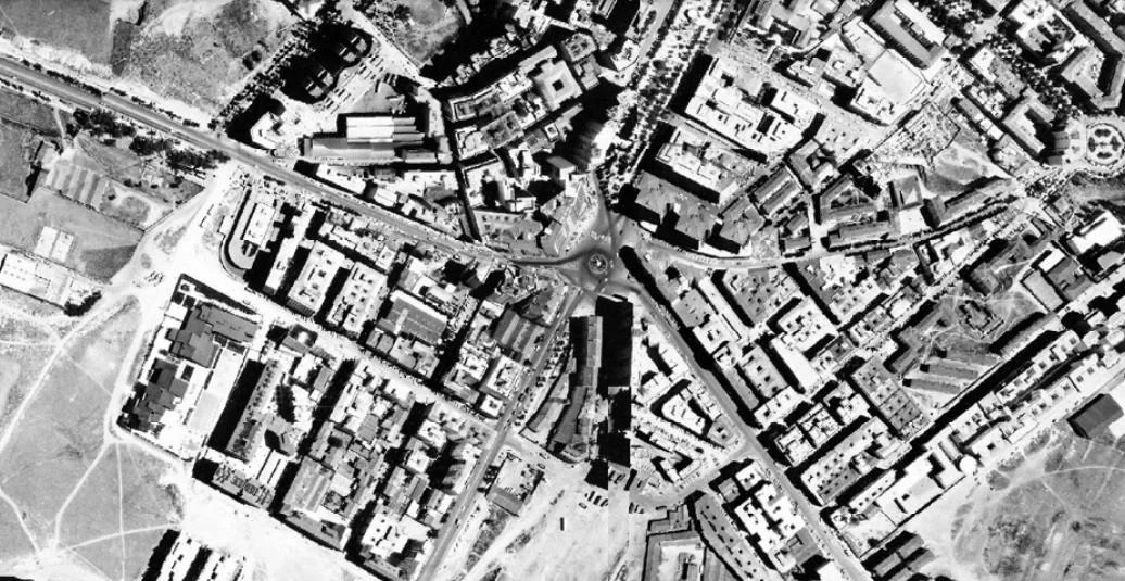 Fotografía aérea de la zona de la calle Gómez Becerra en 1981.