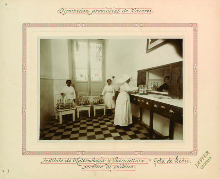 Gota de leche. Servicio al público. Instituto de Maternología y Puericultura