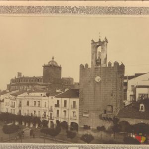 Plaza Mayor de Cáceres, Torre de Bujaco y Palacio de Toledo-Moctezuma