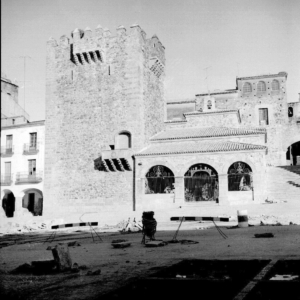 Torre Bujaco y Ermita de La Paz