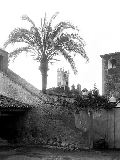 Patio de atrás del Palacio de Mayoralgo