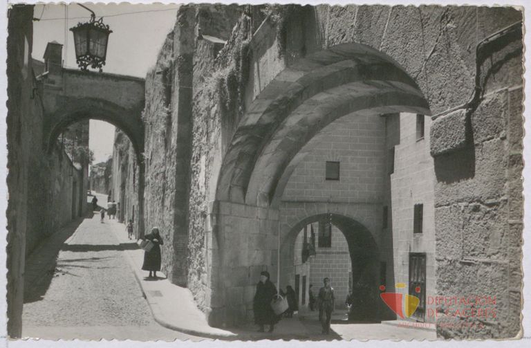Arcos de la Estrella, el Adarve y Corregidor