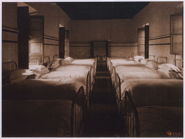 Dormitorio del Colegio Provincial de la Inmaculada de Cáceres