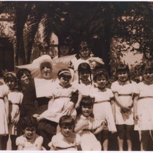 Retrato de grupo de alumnas del Colegio Provincial de la Inmaculada de Cáceres