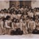 Alumnas del Colegio Provincial de la Inmaculada de Cáceres con Martín Palomino Mejías