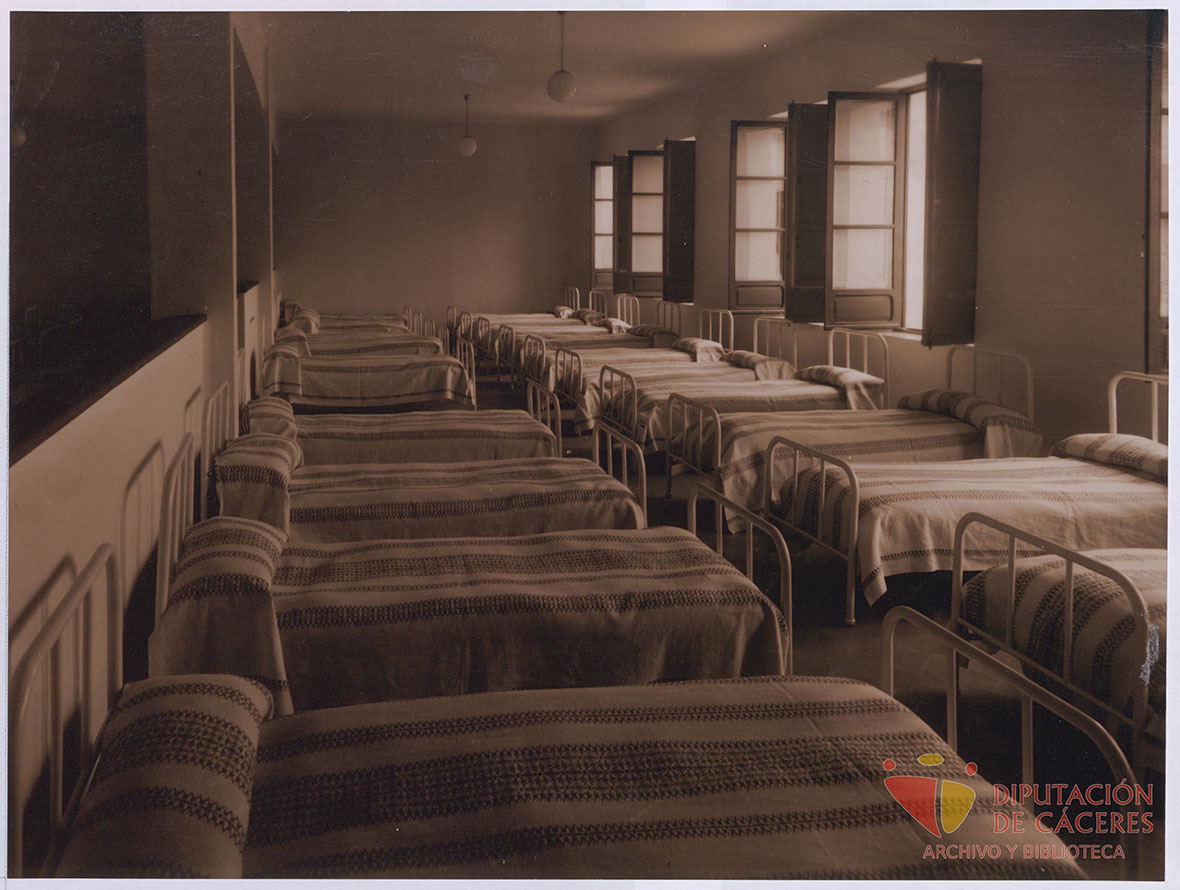 Dormitorio del Colegio Provincial de la Inmaculada de Cáceres