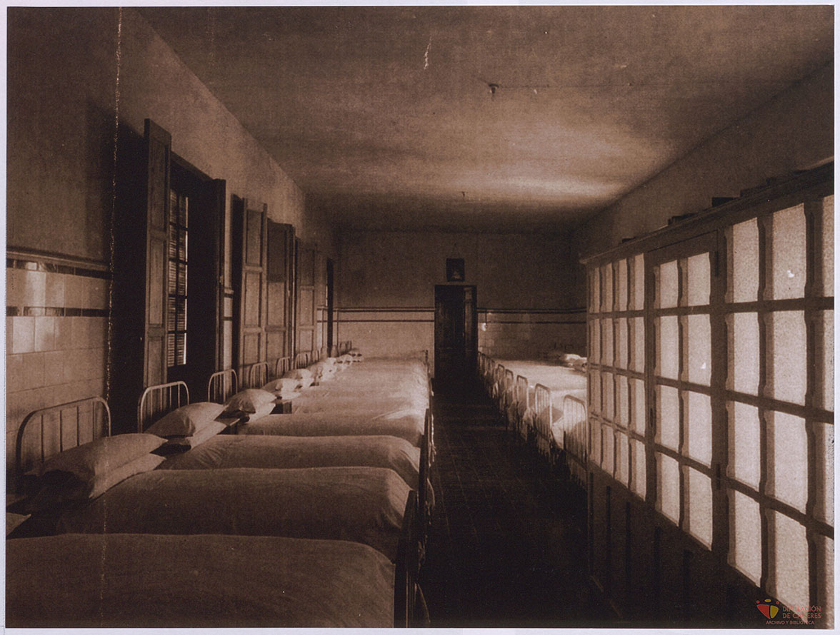 Dormitorio del Colegio Provincial de la Inmaculada de Cáceres