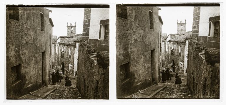 Calle de Cáceres con la Concatedral de fondo