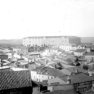 El Hospital Provincial y la ciudad de Cáceres
