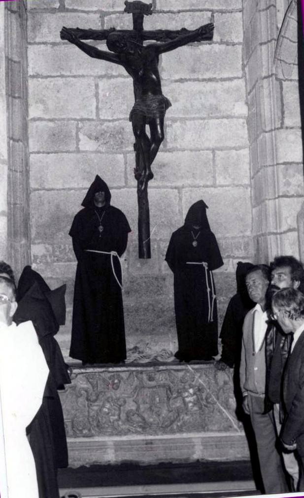 Entierro del Obispo Don Jesús Domínguez Gómez en la Capilla del Cristo Negro