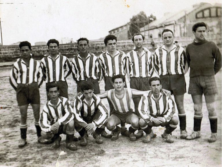 Equipo de fútbol en Cabeza Rubia
